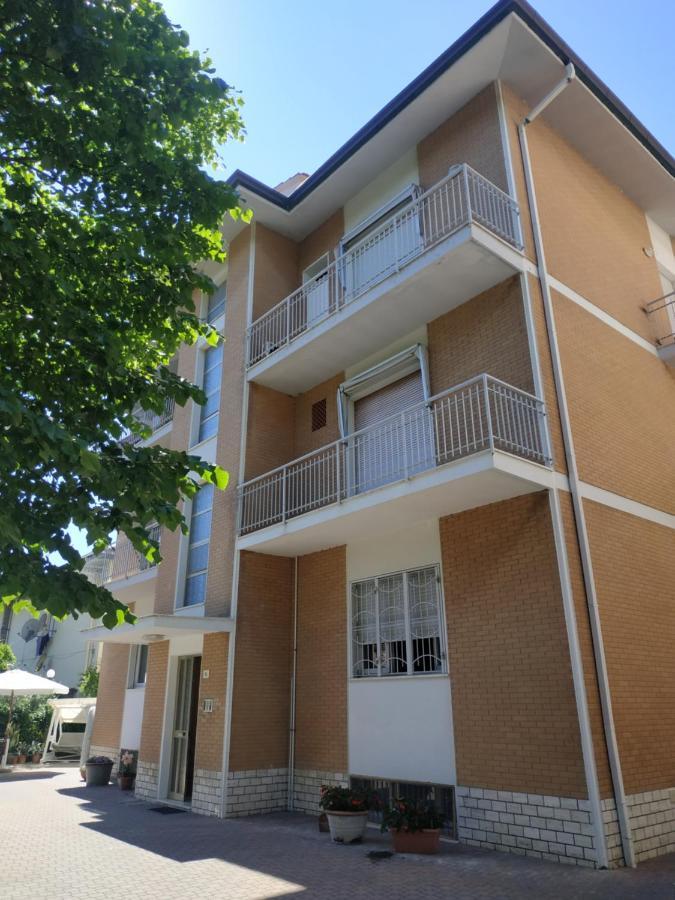 Appartamenti Le 4 Sorelle Rimini Exterior foto
